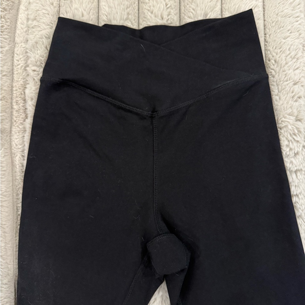 Elegant Black Crossover Leggings